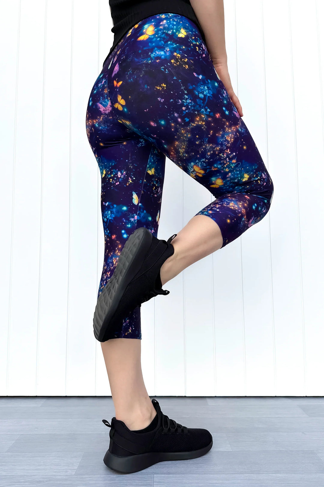 Cosmic Butterfly - Casual - Capri Leggings