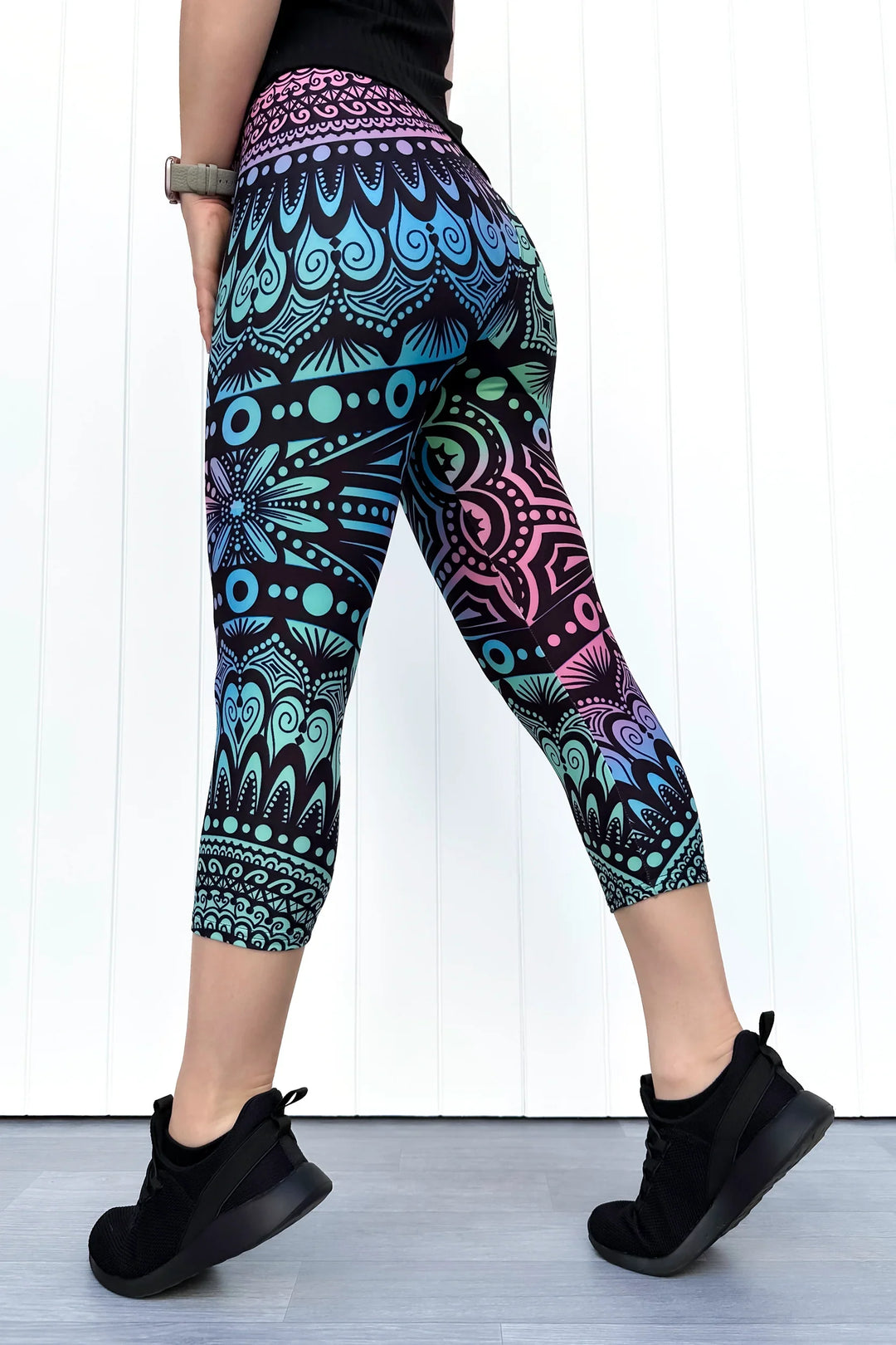 Oh Mandala - Casual - Capri Leggings