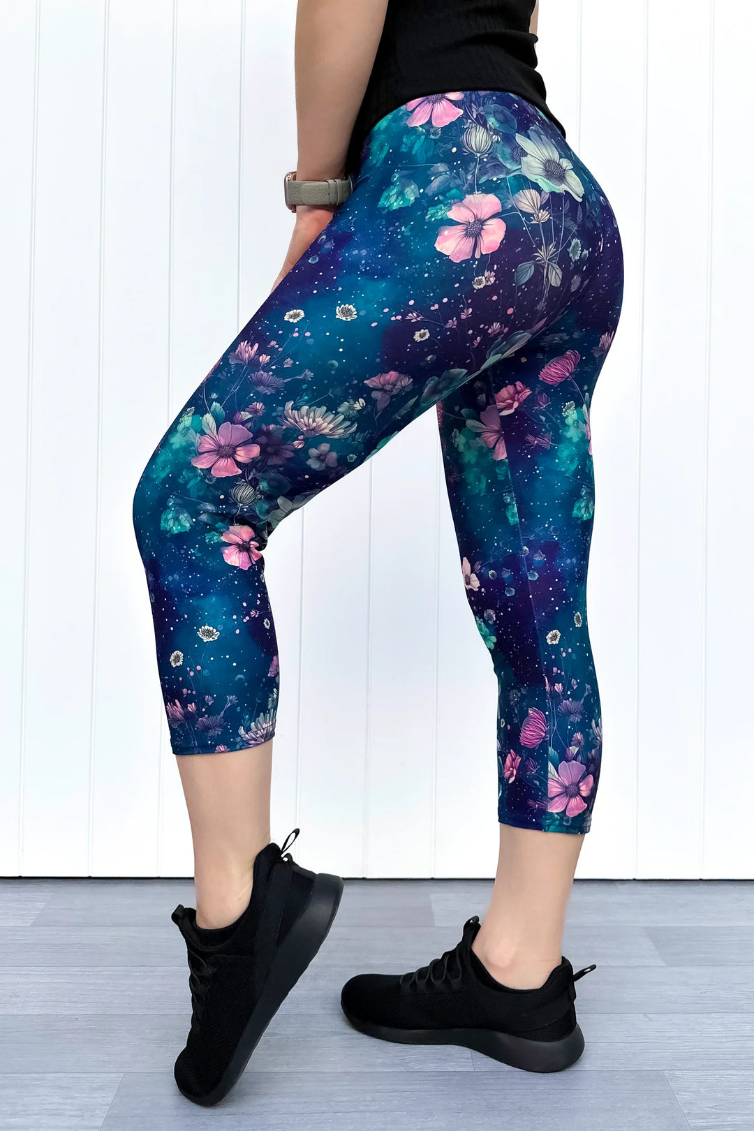 Enchanted Florals - Casual - Capri Leggings