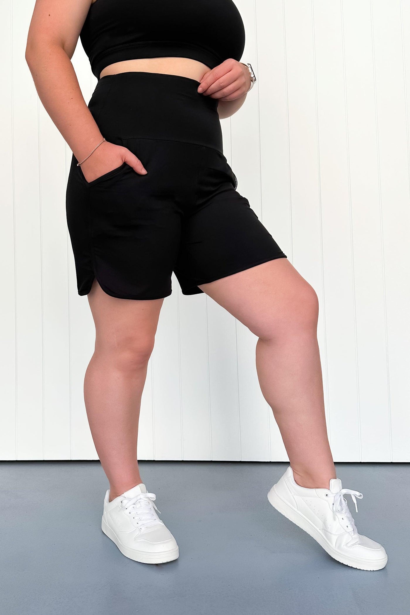 Black - Jogger Shorts - Pockets