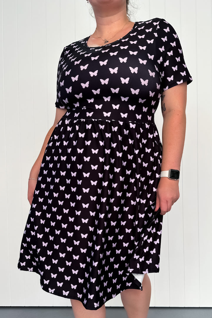 Butterfly Imprint - Knee Length Dress - Short Sleeve - Pockets