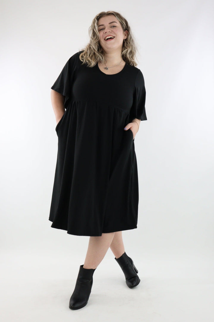 Black - Midi Length Dress - Mid Sleeve - Pockets - Pawlie