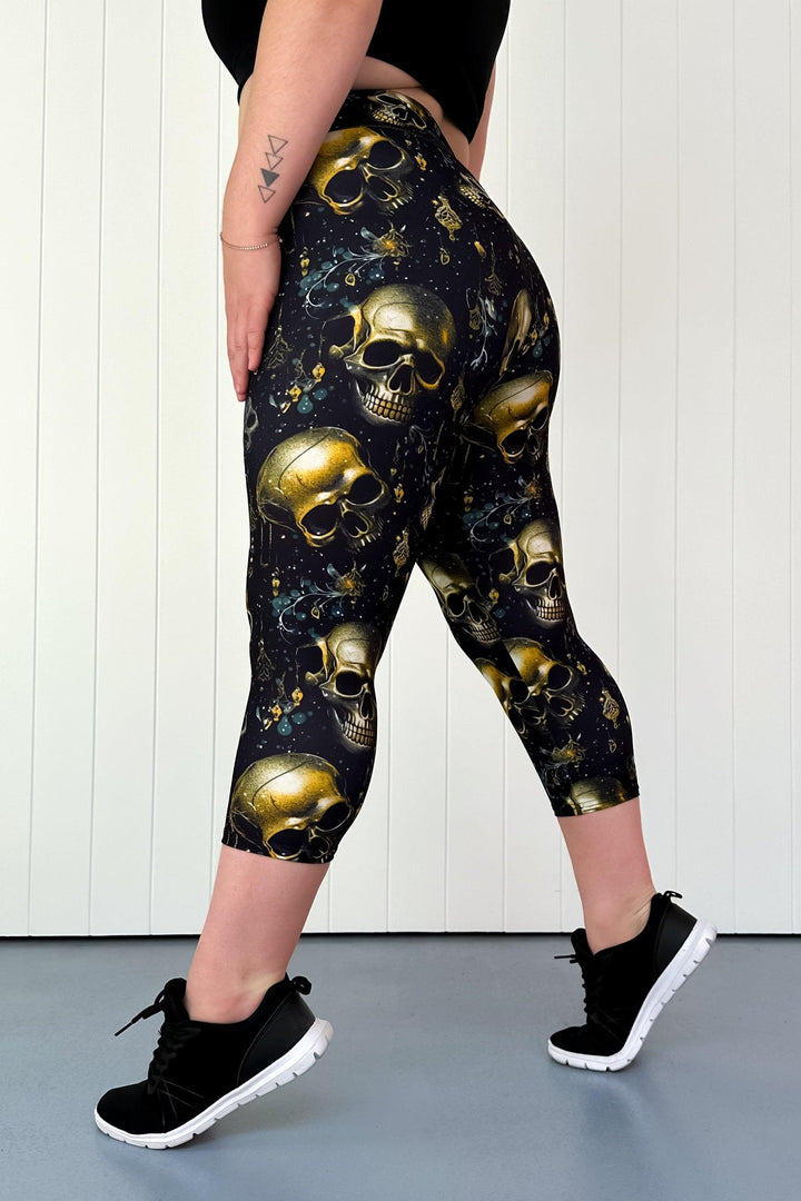 Skull Trinkets - Casual - Capri Leggings