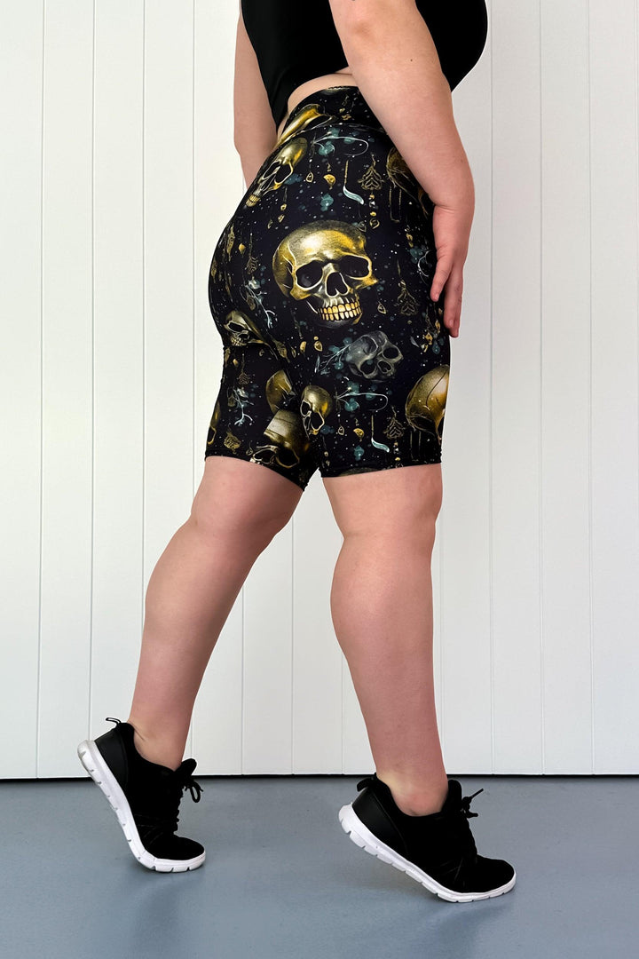 Skull Trinkets - Casual - Long Shorts