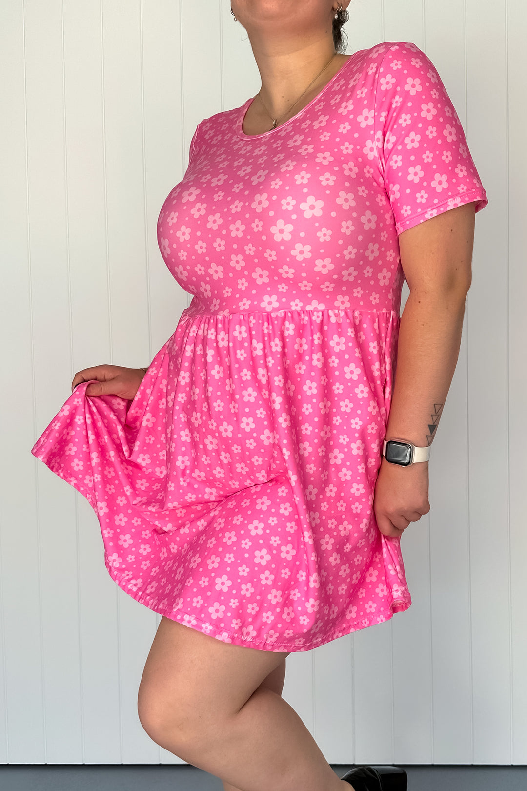 Pink Daisy Confetti - Mini Dress - Short Sleeve - Pockets