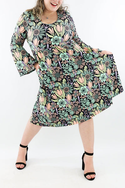 Flower Child - Midi Length Dress - Bell Sleeve - Pockets