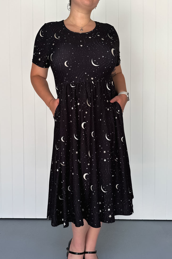 Moonbeam Nightfall - Midi Dress - Short Sleeve - Pockets