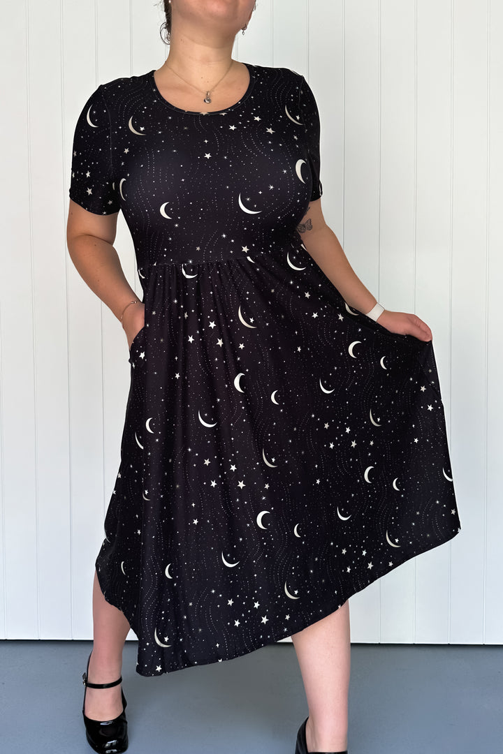 Moonbeam Nightfall - Midi Dress - Short Sleeve - Pockets