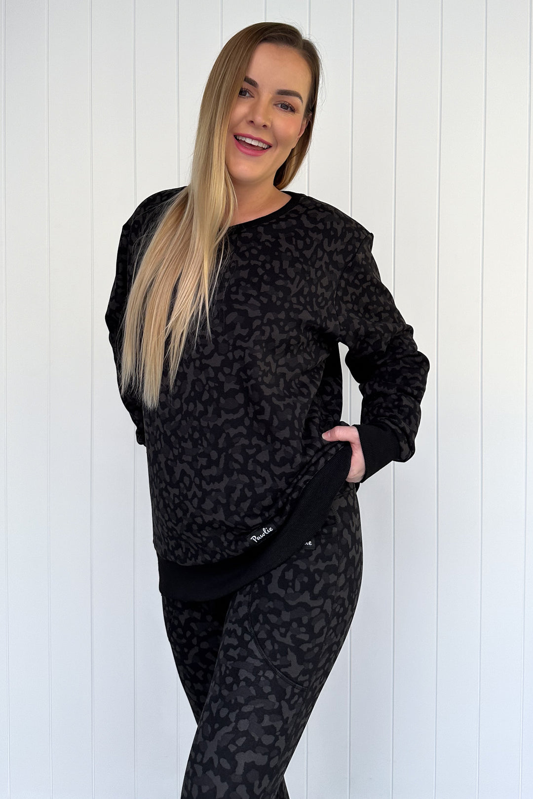 Black Panther - Fleece Jumper - V-neck (Imperfect)