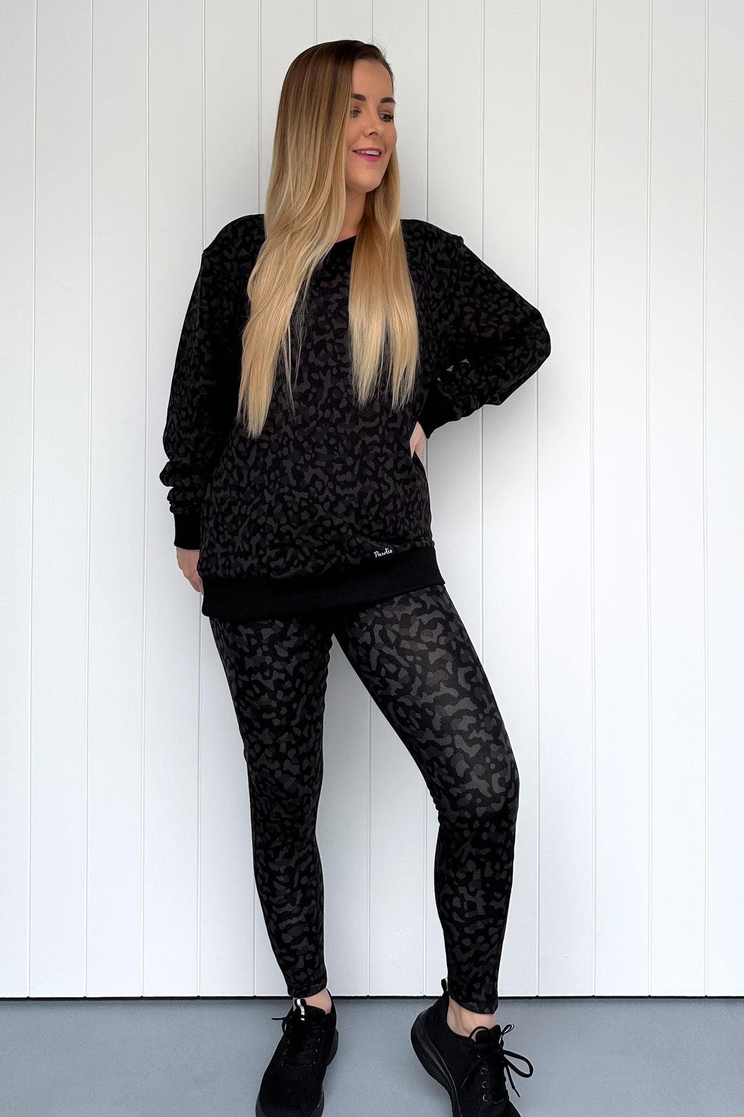 Black Panther - Fleece Jumper - V-neck (Imperfect)