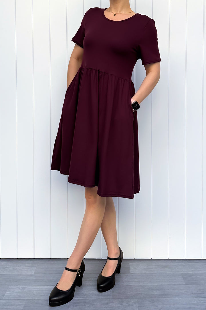 Plum - Knee Length Dress - Short Sleeve - Pockets