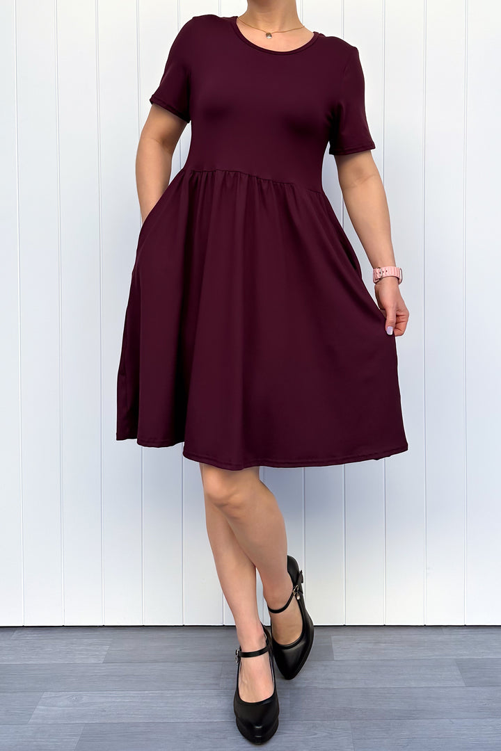 Plum - Knee Length Dress - Short Sleeve - Pockets