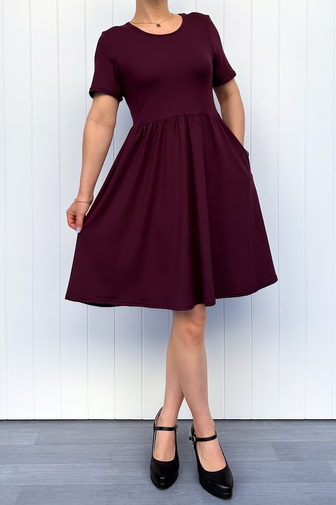 Plum - Knee Length Dress - Short Sleeve - Pockets