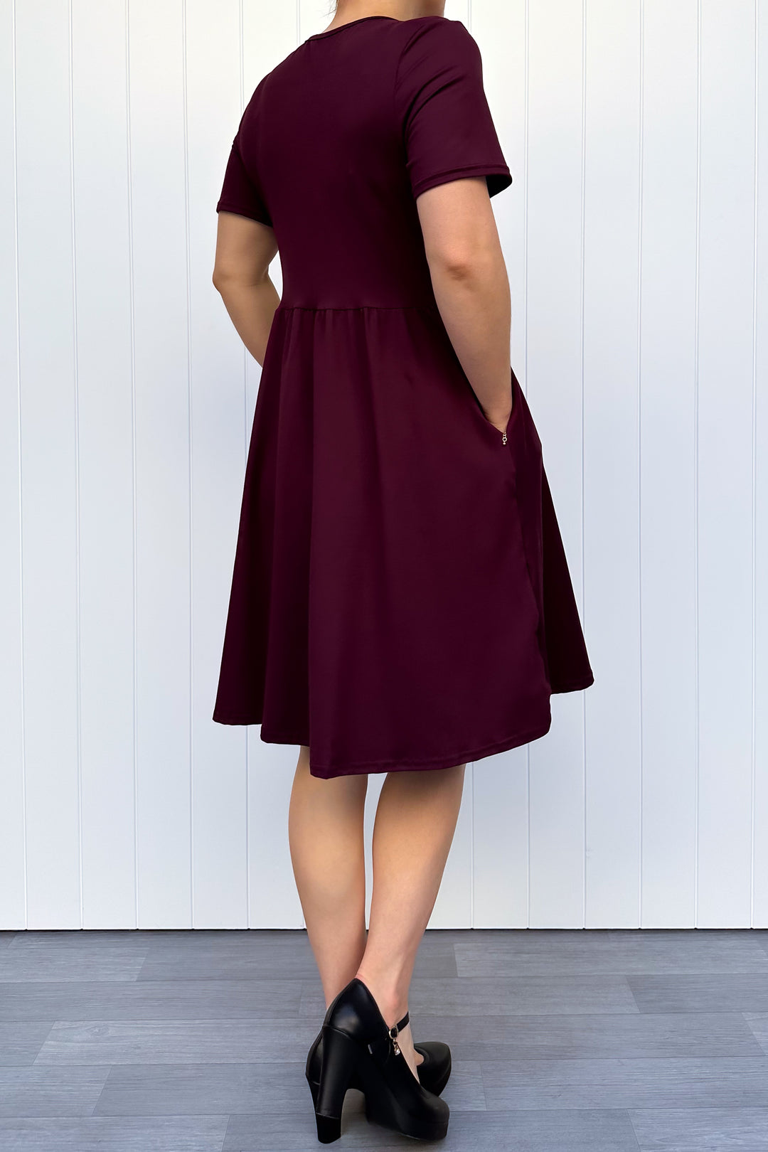Plum - Knee Length Dress - Short Sleeve - Pockets