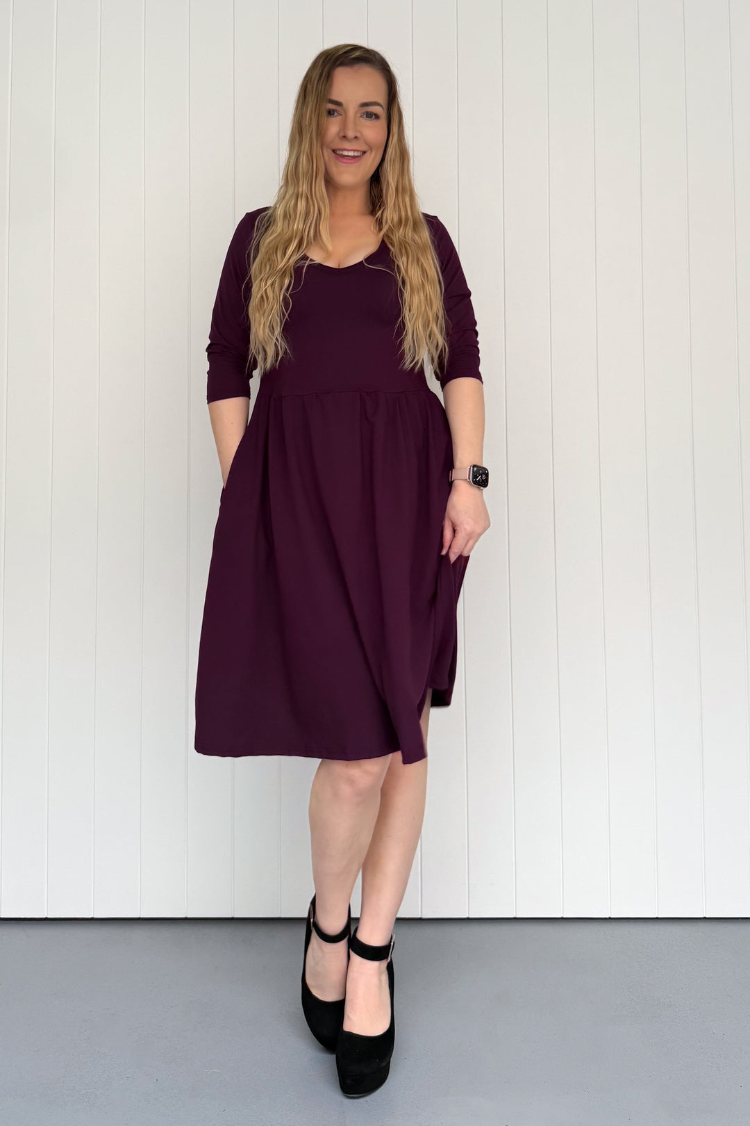 Plum - 3/4 Sleeve - Knee Length Dress - Pockets
