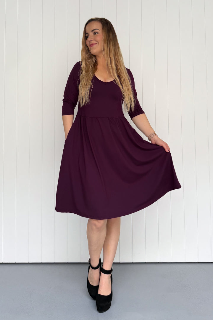 Plum - 3/4 Sleeve - Knee Length Dress - Pockets