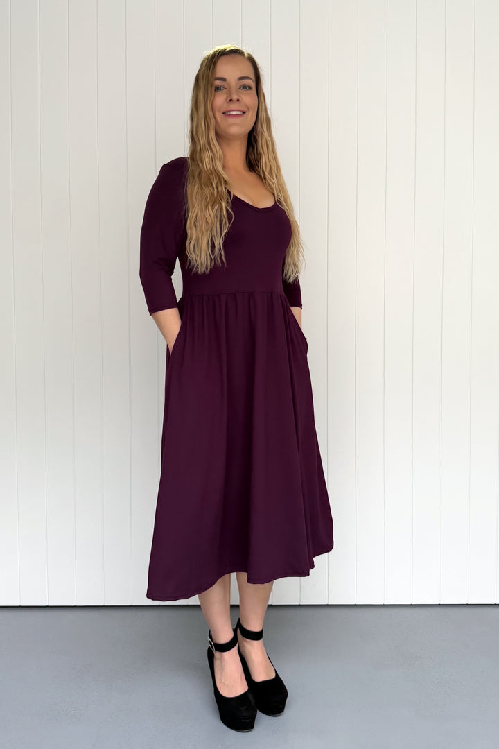 Plum - 3/4 Sleeve - Midi Dress - Pockets