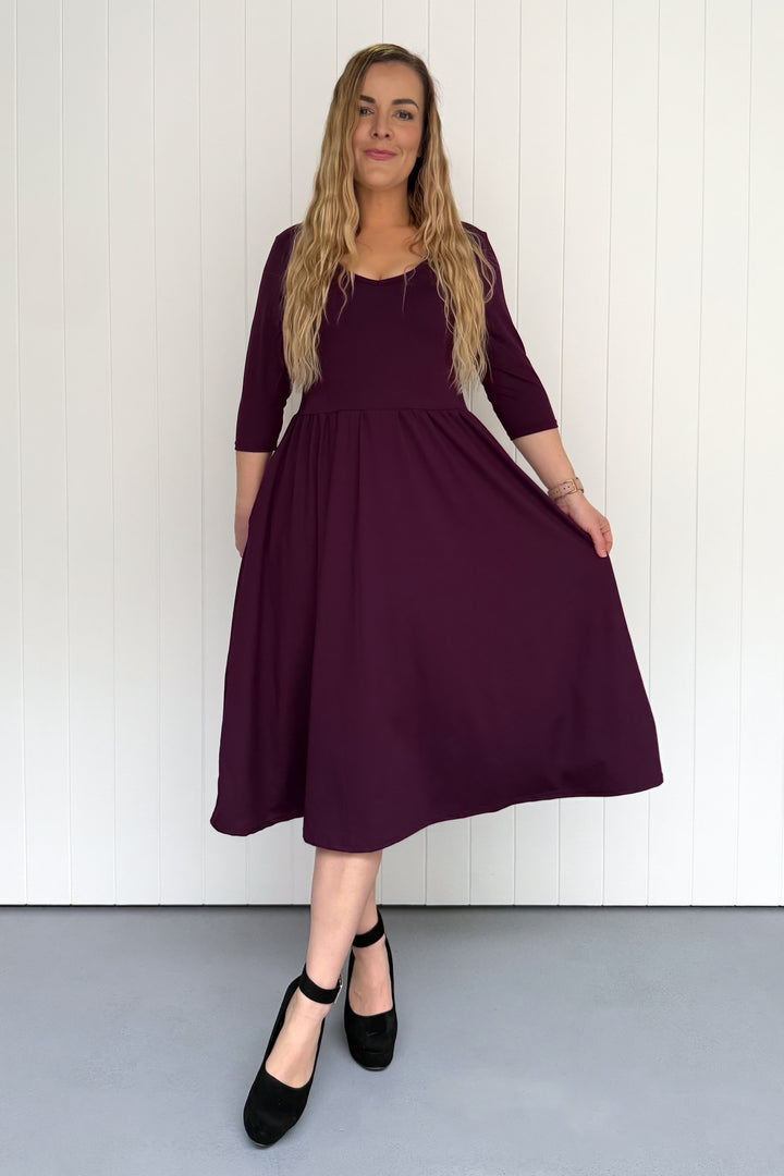 Plum - 3/4 Sleeve - Midi Dress - Pockets