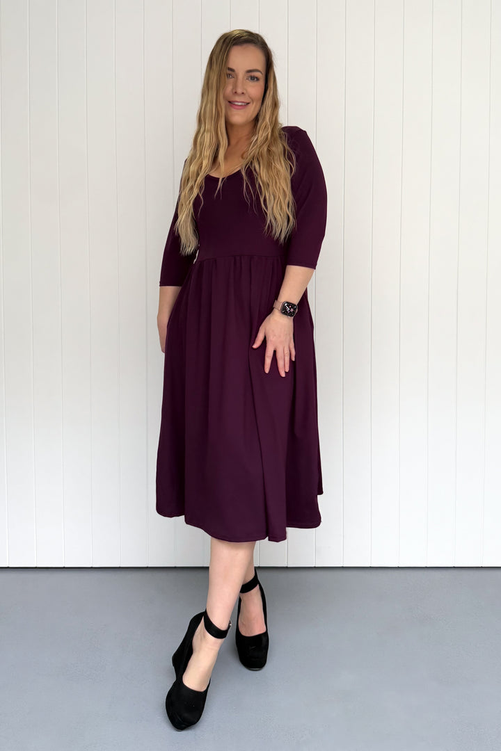 Plum - 3/4 Sleeve - Midi Dress - Pockets
