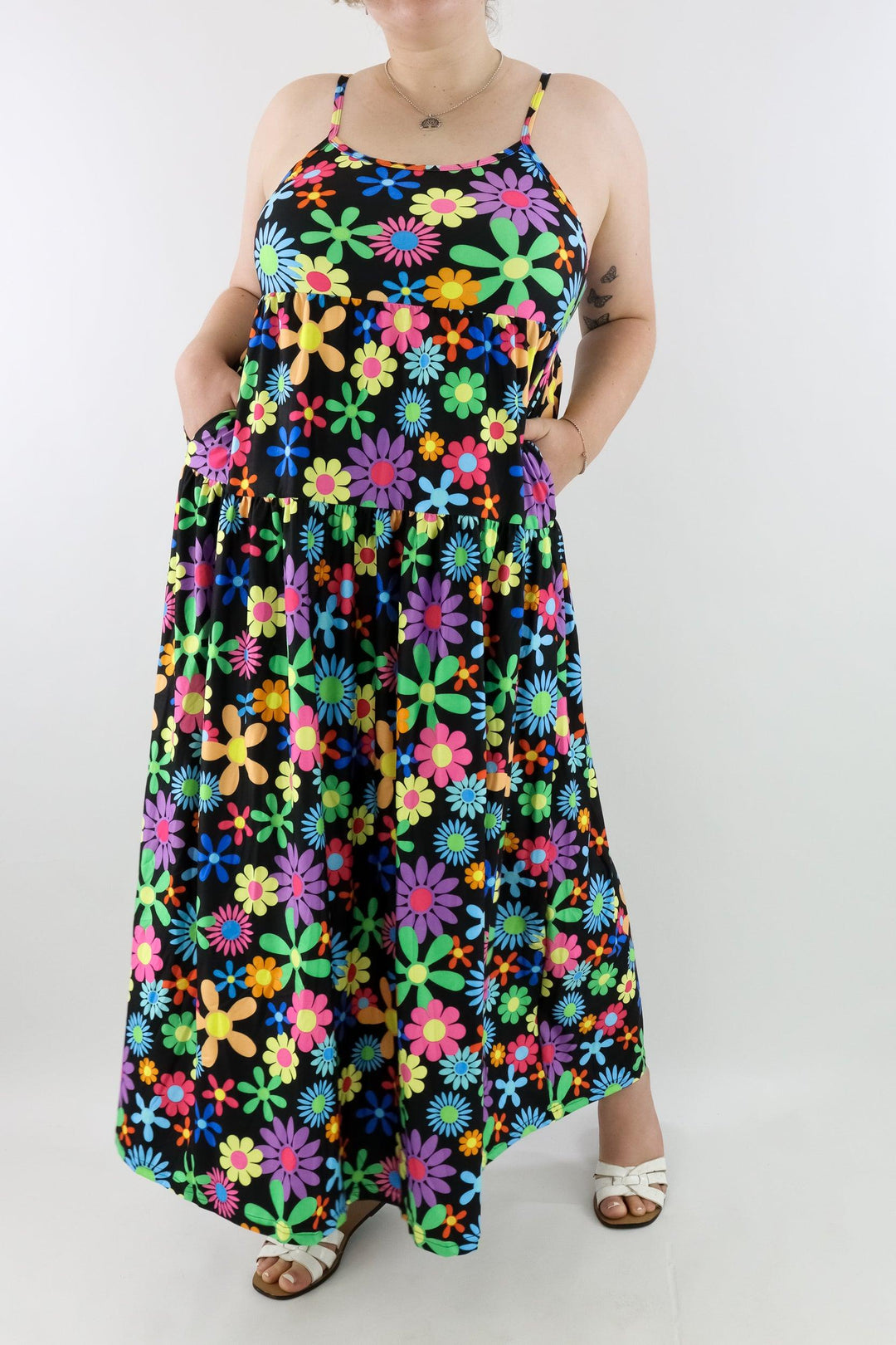 Flower Power - Strappy Maxi Dress - Pockets - Pawlie