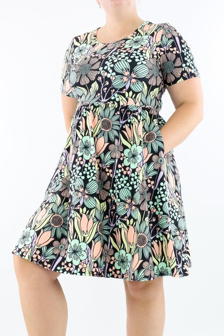 Flower Child - Short Sleeve Skater Dress - Knee Length - Side Pockets - Pawlie