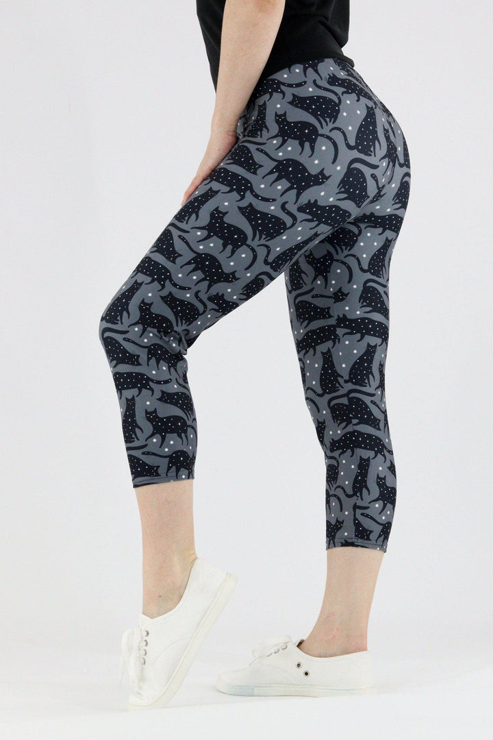 Sparkle Cat - Casual Capri Leggings Casual Capri Leggings Pawlie   