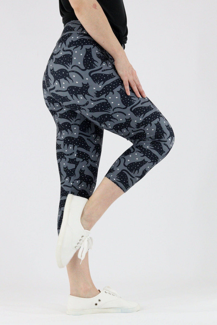 Sparkle Cat - Casual Capri Leggings Casual Capri Leggings Pawlie   