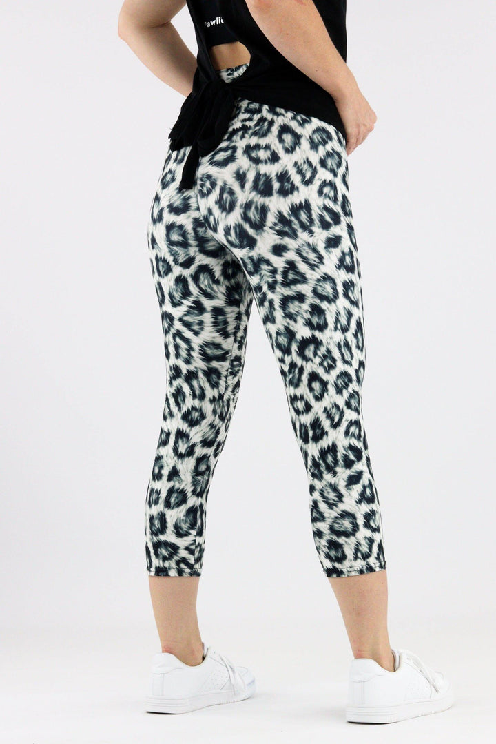 Snow Leopard Fur - Casual Capri Leggings Casual Capri Leggings Pawlie   