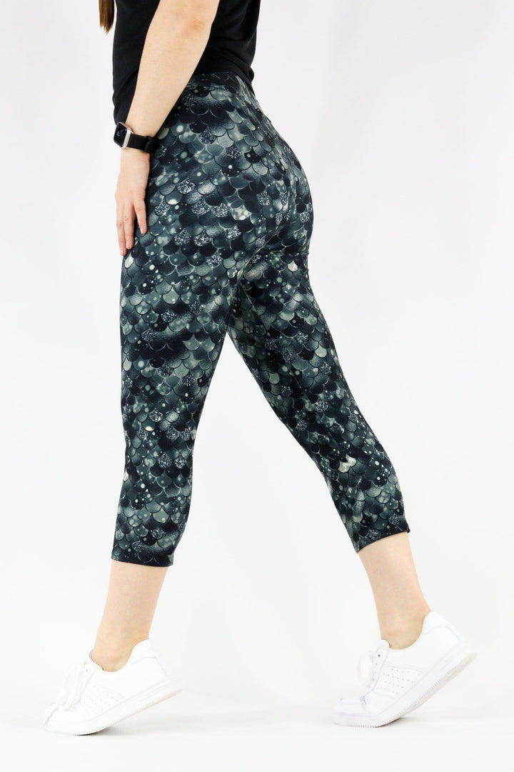 Raven Mermaid - Casual Capri Leggings Casual Capri Leggings Pawlie   