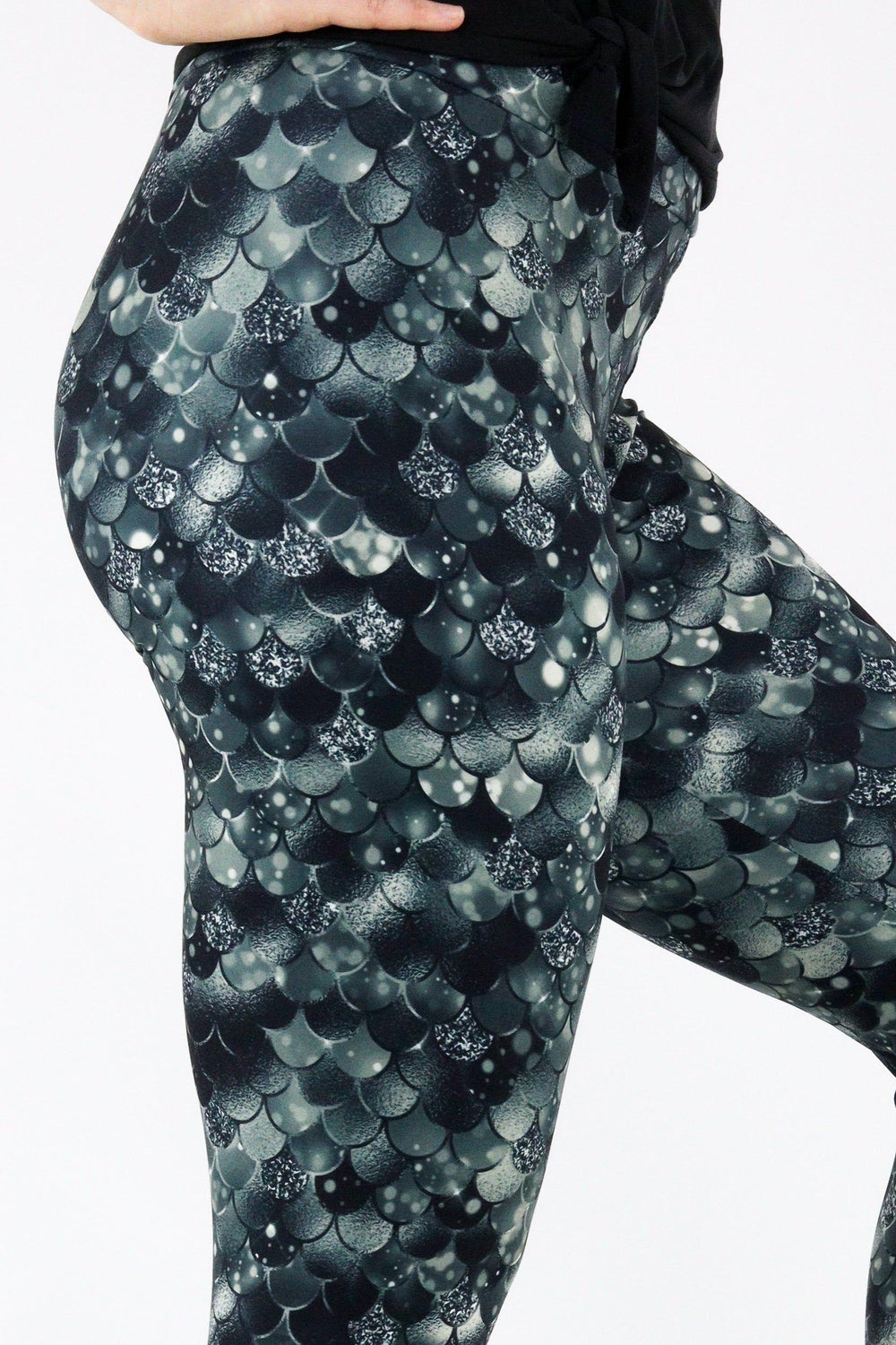 Raven Mermaid - Casual Capri Leggings Casual Capri Leggings Pawlie   
